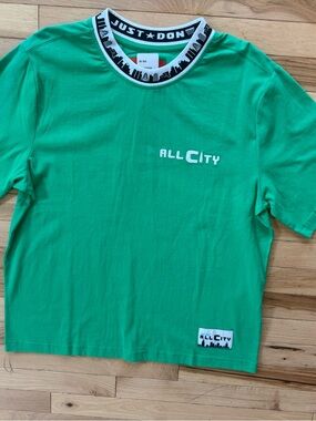 AllCity Green Graphic Tee with Contrast Collar Mens  size M